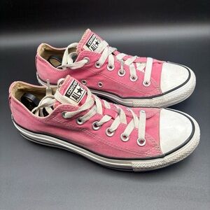 Pink Converse All Star low top sneakers, Men’s Size 6, Women’s 8